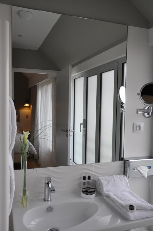 Les 3 Lieux Hotel Les Ponts-de-Ce Bilik gambar