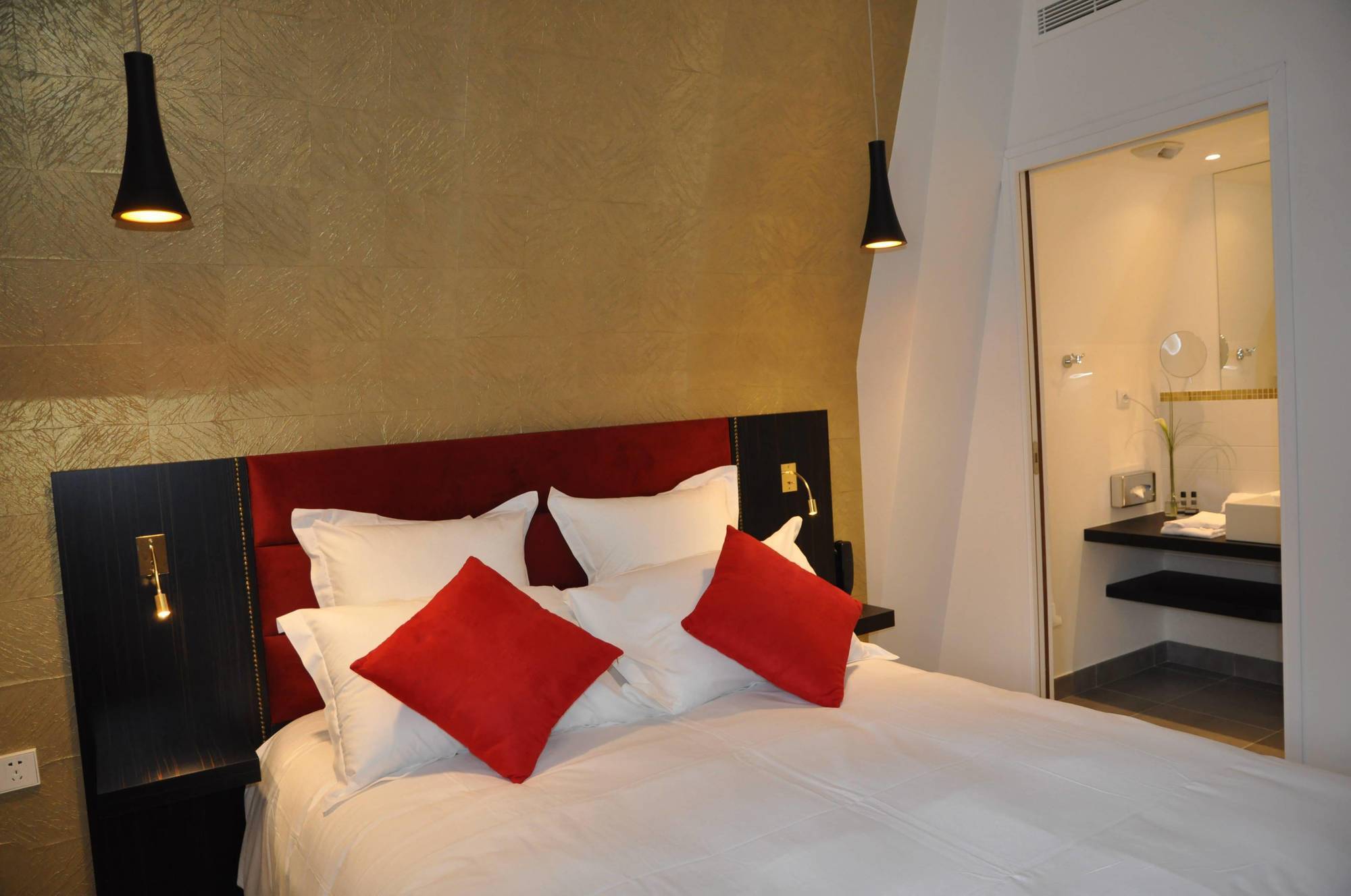 Les 3 Lieux Hotel Les Ponts-de-Ce Luaran gambar