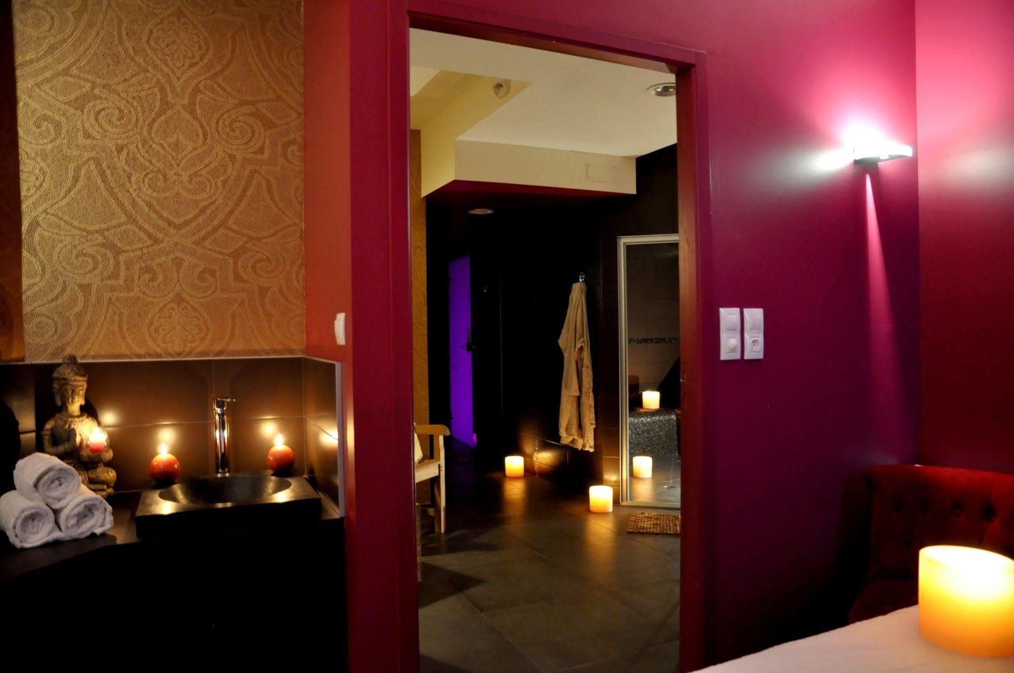 Les 3 Lieux Hotel Les Ponts-de-Ce Luaran gambar